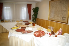 MP (80)_3